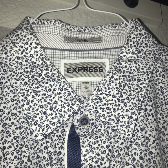 Men’s express button-up collared shirt - Picture 2 of 2